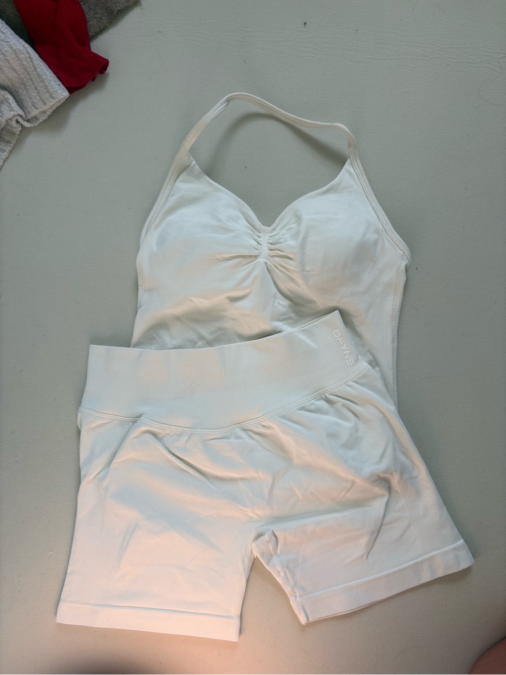 DFYNE Ivory impact set (top is S and shorts are M)